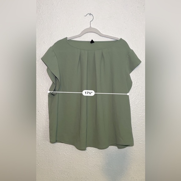 Shein Curve sage, green blouse size 2XL - Picture 3 of 8
